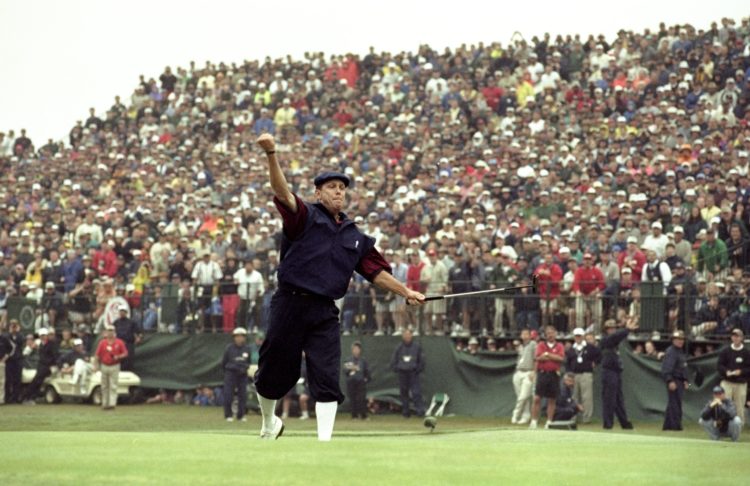 20 Jun 1999:  Payne Stewart of the United States celebrates victory after sinking his final putt during the last day of the 1999 US Open played on ...