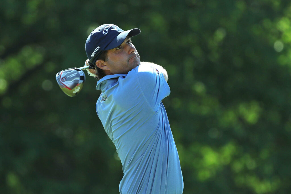Kevin Kisner hits a tee shot during the final round of the 2020 Rocket Mortgage Classic