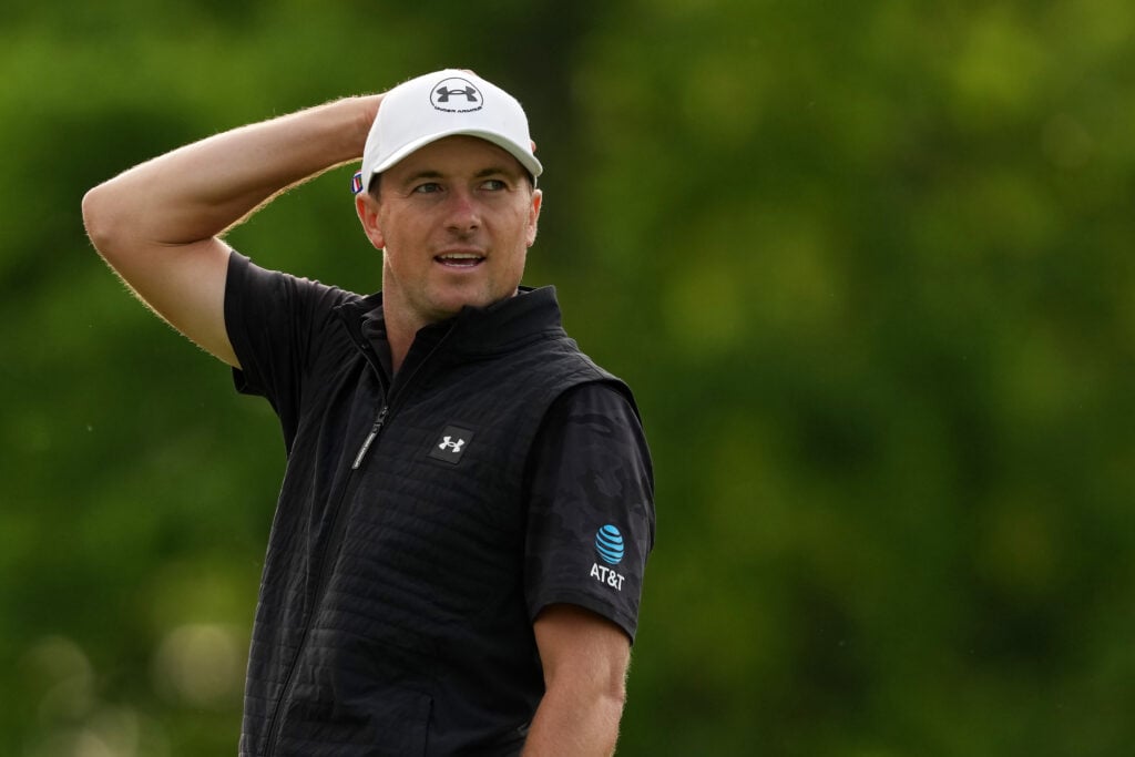 Jordan Spieth reacts to a poor shot during the Memorial Tournament presented by Workday 2025 - Round Three