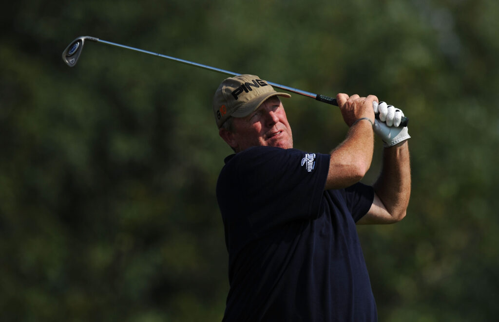 Mark Calcavecchia hits a shot at the 2008 Canadian Open