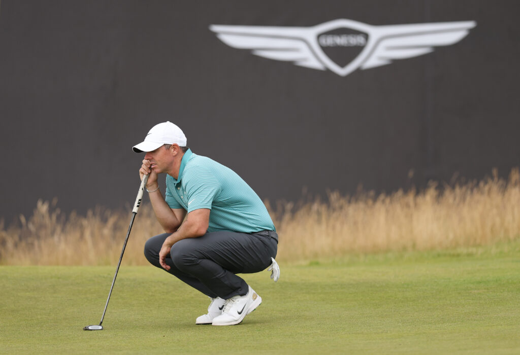 Rory McIlroy reads the sixth green at the Genesis Scottish Open 2025