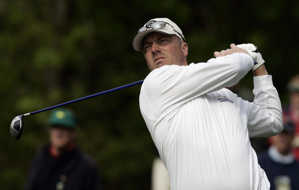 Brett Wetterich hits a tee shot during the second round of the 2007 Masters