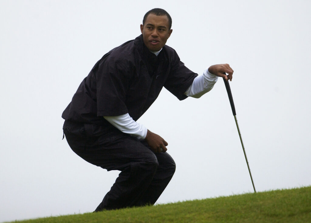 What happened at The Open in 2001 when Tiger Woods had one of the worst major rounds of his career