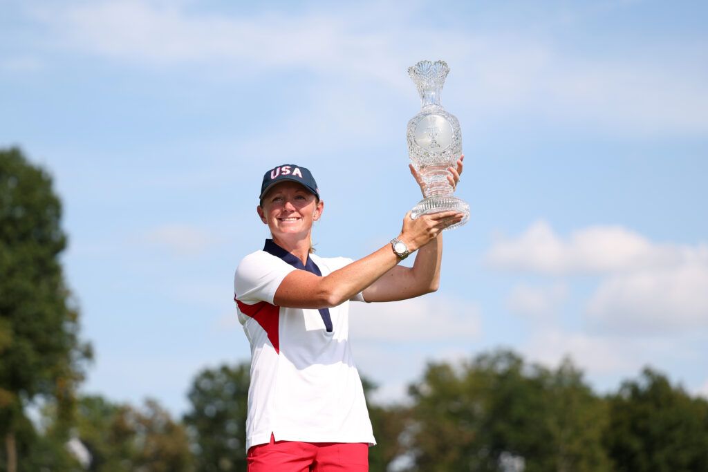 Stacy Lewis lifts the Solheim Cup after Team USA's victory in 2024