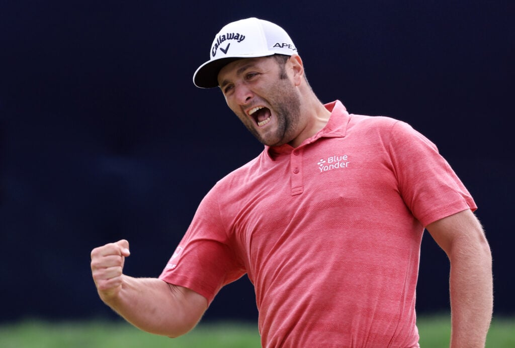 Jon Rahm celebrates making birdie during the final hole of the 2021 US Open