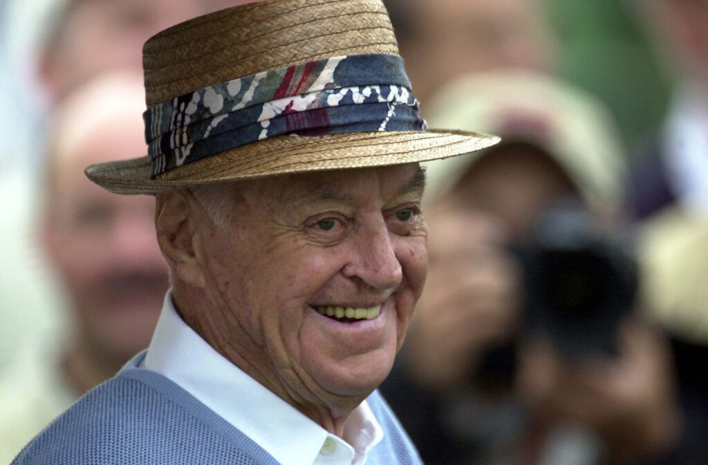 Sam Snead on the first tee on the first day of the 2001 Masters